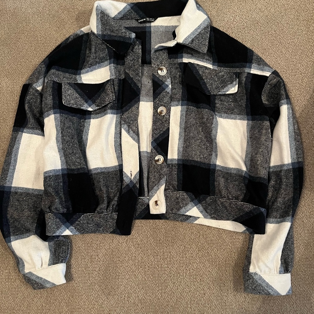 FLANNEL cropped button up jacket